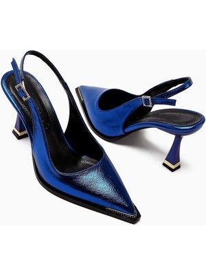 Vita Mavi Taş Detaylı Önü Kapalı Topuklu Kadın Ayakkabı