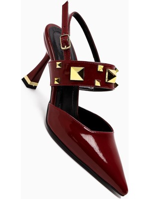 Yasemin Bordo Rugan Troklu Önü Kapalı Topuklu Kadın Ayakkabı