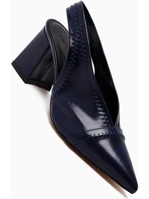 Limoya Essie Kadın Ayakkabı Kalın Topuklu Sivri Burunlu Deri Malzeme ile Ergonomik Tasarım ve Şık Detaylar