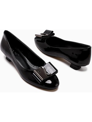 Sian Siyah Rugan Toka Detaylı Kısa Topuklu Kadın Ayakkabı