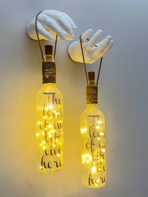 Mes Reves Design El Heykel Dekorlu Buzlu Cam Şarap Şişesi Pilli Tıpa Peri LED Işıklı Aplik 2'li Set, Duvar Dekoru