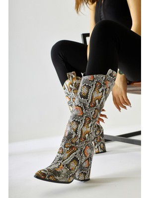 Limoya Keri Yılan Desenli Kısa Çizme 9 Cm Topuklu Deri Malzeme ile Şık Tasarım Kadın Ayakkabı