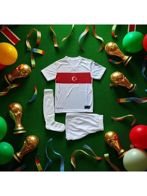 Türkiye Beyaz Milli Takım Son Sezon Fırsat Ürünleri Şort Çorap Takımlı