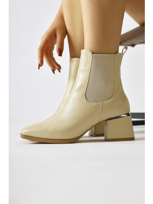 Galya Bej Kırışık Rugan Kısa Topuklu Çekme Bot