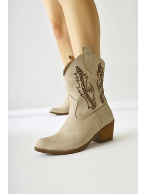 Fiza Bej Sivri Burunlu Nakışlı Zımba Detaylı Western Bot