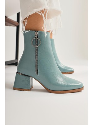 Deyana Turkuaz Kırışık Rugan Fermuar Aksesuarlı Bot