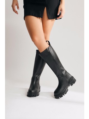 Escada Siyah Kalın Tabanlı Fermuarlı Çizme