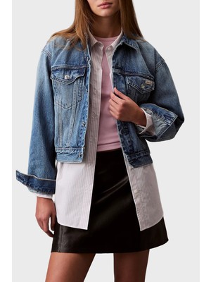 Calvin Klein Pamuklu Regular Fit Kısa Kot Ceket LV047B075GUQY Bayan Kot Ceket LV047B075G Uqy