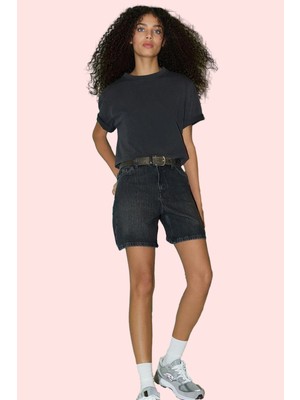 Kadın Yazlık Pamuk Denim Bermuda Şort Casual Tarz Günlük Kullanım Yaz Aylarının Vazgeçilmezi