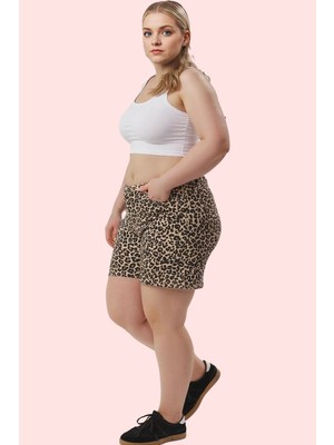 Kadın Mom Fit Denim Şort Çok Animal Desen Yüksek Bel Kısa Günlük Kombin Yaz Aylarının Vazgeçilmezi