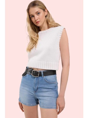 Kadın Kısa Boy Denim Şort Pamuk Geniş Paça Yazlık Günlük Kullanım Yaz Aylarının Vazgeçilmezi