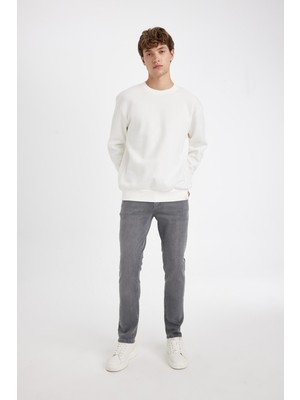 DeFacto Pedro Slim Fit Dar Kalıp Normal Bel Dar Paça Jean Pantolon D6470AX24AU