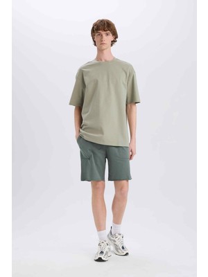 DeFacto %100 Pamuk Slim Fit Dar Kesim Dar Paça Cepli Basic Düz Şort B8673AX25SM