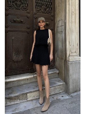 Kadın Siyah Pamuk Dokuma Kolsuz Kısa Takım