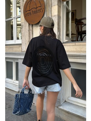 Kadın Siyah Dokuma Oversize Brodeli Tişört