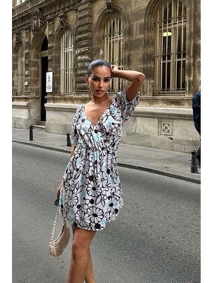 Kadın Multi Çiçek Desenli Dokuma Mini V Yaka Elbise