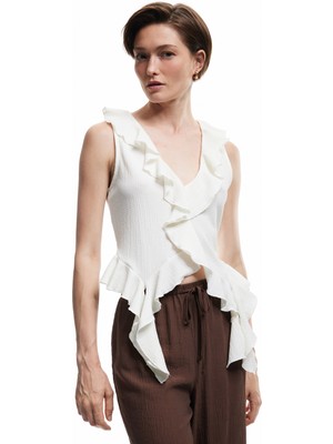 Bürümcük Kumaş Dokulu V Yaka Kolsuz Asimetrik Fırfırlı Bluz