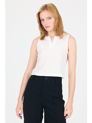 Beyaz  V Yaka Kolsuz Crop Bluz 8027