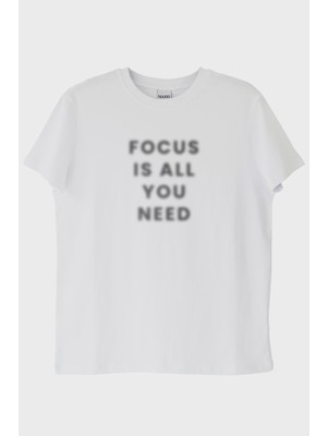 Nuugg Focus Is All You Need Baskılı Minimal Beyaz Tişört (Xl)