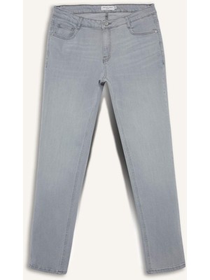 DeFacto Pedro Slim Fit Dar Kalıp Normal Bel Dar Paça Jean Pantolon F2988AX25AU