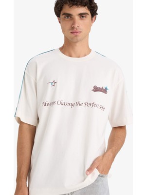 DeFacto Boxy Fit Bisiklet Yaka Baskılı Kısa Kollu Tişört F5503AX25HS