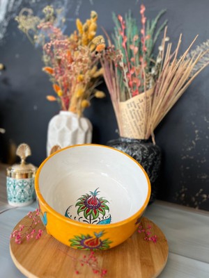 🌼 El Boyaması Renkli Seramik Saksı – Çiçek Desenli