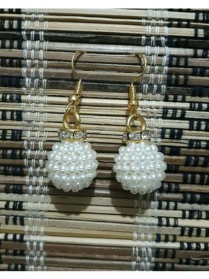 Şıklığınızı Tamamlayan Inci Model Altın Renk Küpe