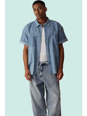 Erkek Denim Kot Gömlek Kısa Kol Düz Desen Regular Kalıp Pamuklu Günlük Stil Modern Tasarım