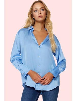 Kadın Oversize Saten Gömlek Düz Desen Günlük ve Şık Kombinler Hafta Sonu Dayanıklı Malzeme