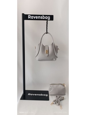 Kilit Kapama Yavrulu El ve Omuz Kadın Çanta