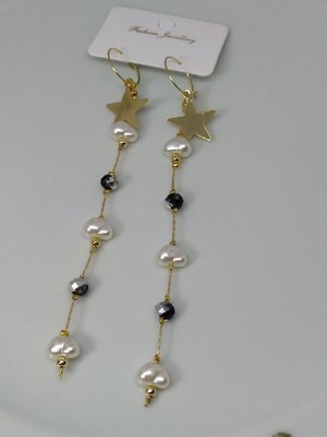 Şıklığı ve Zarafeti Bir Arada Sunan Yıldızlı Inci Küpe