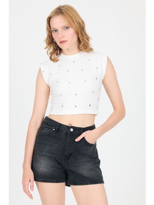 Beyaz Gümüş Kalp Detaylı Crop Tişört 2499