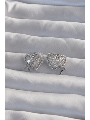 Bfs Pirinç Gümüş Renk Fiyonk Detay Incili Zirkon Taşlı Kalp Küpe