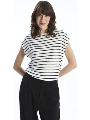 Lcwaıkıkı Classic Siyah Bisiklet Yaka Çizgili Kadın Tişört
