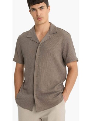 DeFacto Modern Fit Polo Yaka Krinkıl Kumaş Dokulu Kısa Kollu Gömlek F0313AX25AU