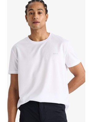 DeFacto Standart Fit Hızlı Kuruyan Nefes Alabilen Esnek Kumaş Bisiklet Yaka Sporcu Kısa Kollu Tişört E9316AX25AU