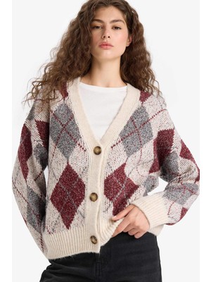 DeFacto Oversize Geniş Kalıp V Yaka Baklava Desenli Düğmeli Triko Hırka R1649AZ25WN