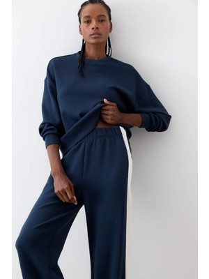 DeFacto Oversize Geniş Kalıp Bisiklet Yaka Modal Ultra Soft Sweatshirt E8954AX25AU