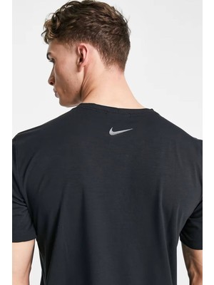 Nike Yoga Dri Fit Sports Men's T-Shirt Erkek Yoga Antrenman Tişört Siyah