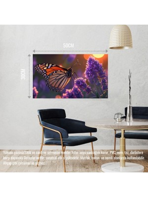 Kelebek Parlayan Güneş Işığı Altında Lavanta Çiçeğinin Üzerinde Dinleniyor 08 Çerçevesiz 50X30 cm Pvc Tablo