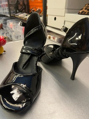 Siyah Rugan Kapalı Topuk 8,5 CM(13PONT) Tango, Dans ve Salon Ayakkabısı