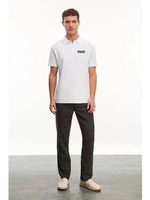 Yakası Düğmeli Yakalı Pike Baskılı T-Shirt - Beyaz