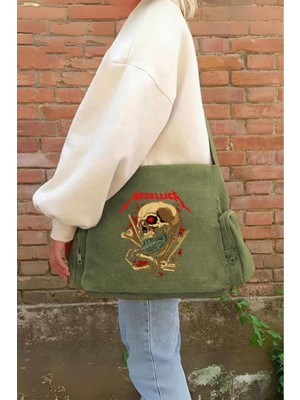 Yeşil Metallica Baskılı Unisex Postacı Çanta, Şık ve Kullanışlı Günlük Aksesuar.