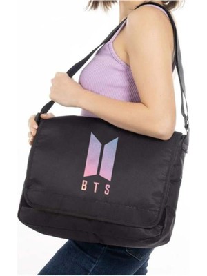 Kpop Serisi Siyah Unisex Postacı Çantası, Şık ve Kullanışlı Tasarım