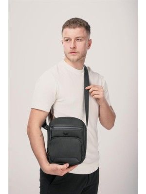 Şık ve Hafif Unisex Çapraz Çanta, Günlük Kullanım Için Ideal Siyah Renkli Tasarım