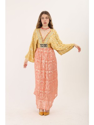 Parlak Ipek Yakası Işlemeli Çok Şık Otantik Elbise