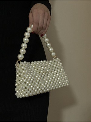 Şık Inci Boncuklu Krem Renkli Zarif Çanta, Şıklığınızı Tamamlar.