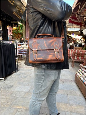 El Yapımı Gerçek Deri Kahverengi Omuz Çantası, Şık ve Dayanıklı Tasarım