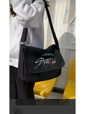 Stray Kids Baskılı Unisex Postacı Çanta, Siyah, Şık ve Kullanışlı Tasarım