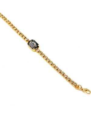 Şık Taşlı Su Yolu Bileklik, Zarif Tasarım ve Doğal Görünümlü Aksesuar.